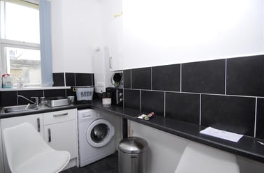 Wolsdon Street, Flat 1, Stonehouse, Plymouth - Image 2